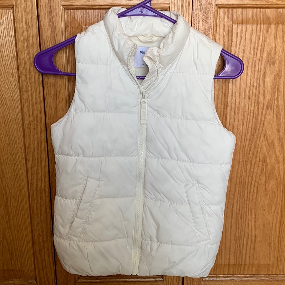 Old Navy Puffer Vest Girls Size M (7-8)